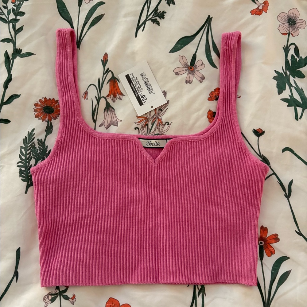 NWT 2 Bella tank top ribbed